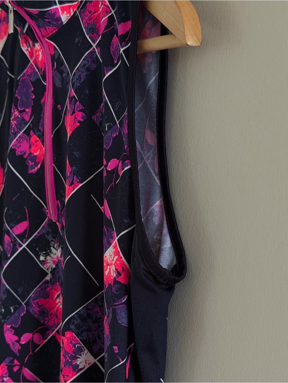 Tail Womens Golf Sleeveless Athletic Top Medium Performance Wear Tennis Resort - Picture 7 of 11